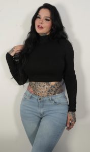 Heidi Lavon - YouTuber, Streamer, TikToker, Cosplayer